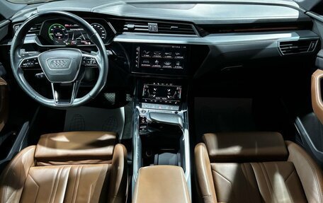 Audi e-tron I, 2021 год, 5 850 000 рублей, 7 фотография