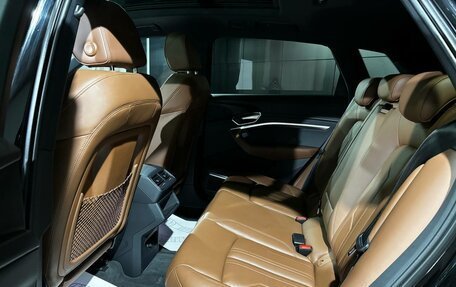 Audi e-tron I, 2021 год, 5 850 000 рублей, 19 фотография