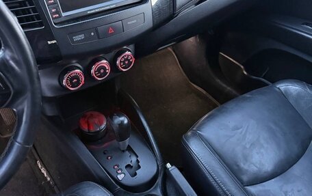 Mitsubishi Outlander III рестайлинг 3, 2010 год, 559 000 рублей, 12 фотография