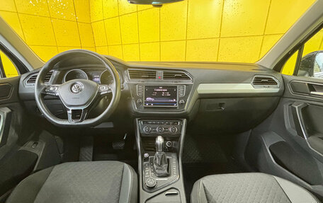 Volkswagen Tiguan II, 2017 год, 2 429 000 рублей, 18 фотография