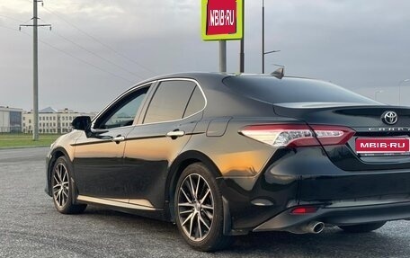 Toyota Camry, 2018 год, 2 395 000 рублей, 1 фотография