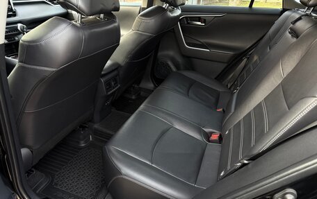 Toyota RAV4, 2021 год, 3 600 000 рублей, 11 фотография