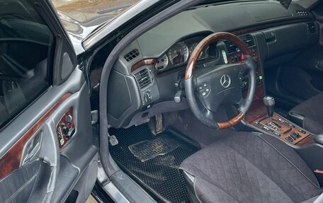 Mercedes-Benz E-Класс, 1999 год, 550 000 рублей, 4 фотография