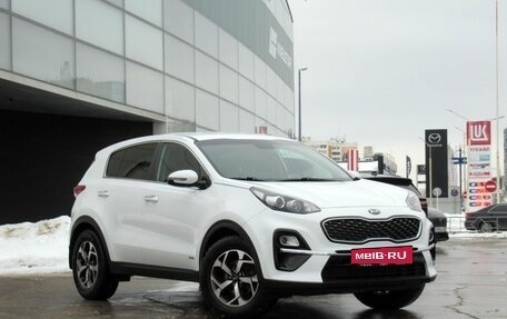KIA Sportage IV рестайлинг, 2019 год, 2 415 000 рублей, 3 фотография