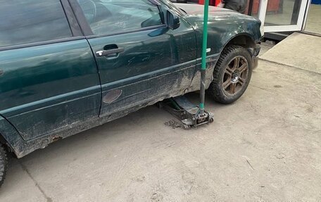 Mercedes-Benz C-Класс, 1997 год, 190 000 рублей, 34 фотография