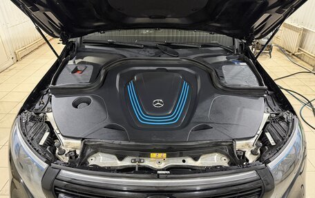 Mercedes-Benz EQC, 2020 год, 4 950 000 рублей, 15 фотография