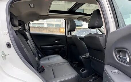 Honda Vezel, 2022 год, 1 580 760 рублей, 15 фотография