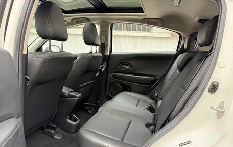 Honda Vezel, 2022 год, 1 580 760 рублей, 16 фотография