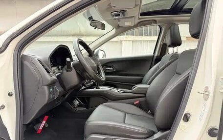 Honda Vezel, 2022 год, 1 580 760 рублей, 10 фотография