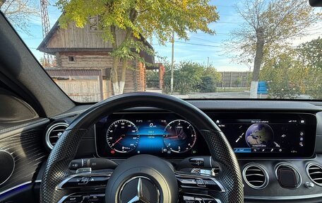 Mercedes-Benz E-Класс, 2021 год, 3 500 000 рублей, 7 фотография