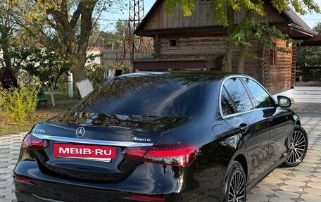 Mercedes-Benz E-Класс, 2021 год, 3 500 000 рублей, 3 фотография