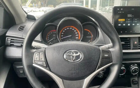 Toyota Yaris XP150 рестайлинг, 2022 год, 1 299 099 рублей, 8 фотография