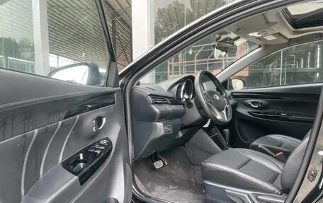 Toyota Yaris XP150 рестайлинг, 2022 год, 1 299 099 рублей, 16 фотография