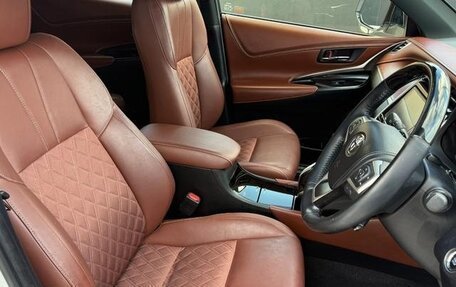 Toyota Harrier, 2020 год, 2 207 000 рублей, 12 фотография