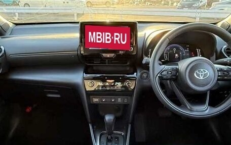 Toyota Yaris Cross, 2025 год, 2 250 000 рублей, 7 фотография