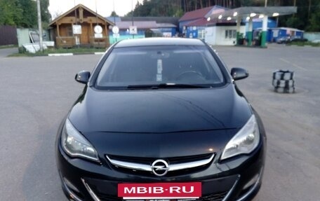 Opel Astra J, 2013 год, 929 000 рублей, 2 фотография