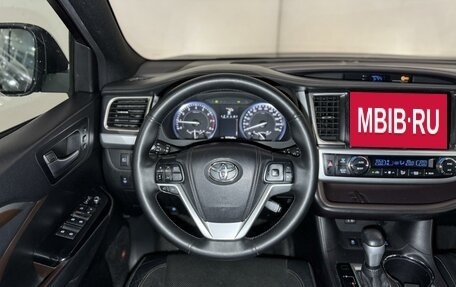Toyota Highlander III, 2014 год, 2 900 000 рублей, 14 фотография