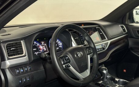 Toyota Highlander III, 2014 год, 2 900 000 рублей, 26 фотография