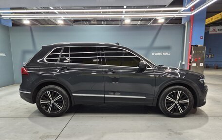 Volkswagen Tiguan II, 2021 год, 2 555 123 рублей, 3 фотография