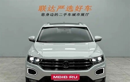 Volkswagen T-Roc I, 2022 год, 1 480 888 рублей, 2 фотография