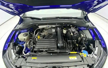 Volkswagen Golf VIII, 2022 год, 1 850 000 рублей, 19 фотография