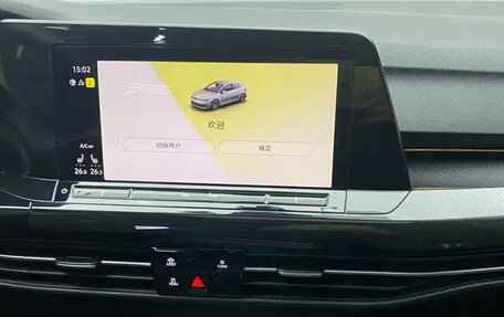 Volkswagen Golf VIII, 2022 год, 1 850 000 рублей, 18 фотография