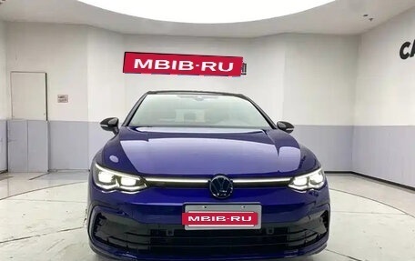 Volkswagen Golf VIII, 2022 год, 1 850 000 рублей, 2 фотография
