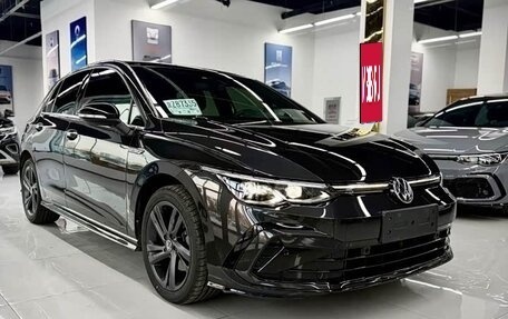 Volkswagen Golf VIII, 2022 год, 1 930 000 рублей, 1 фотография