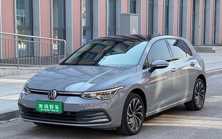 Volkswagen Golf VIII, 2022 год, 1 910 000 рублей, 3 фотография