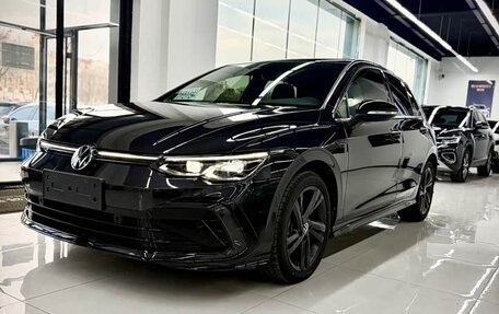 Volkswagen Golf VIII, 2022 год, 1 930 000 рублей, 3 фотография