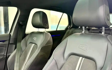 Volkswagen Golf VIII, 2022 год, 1 930 000 рублей, 10 фотография