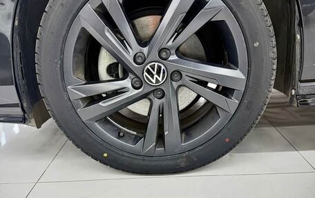 Volkswagen Golf VIII, 2022 год, 1 930 000 рублей, 18 фотография