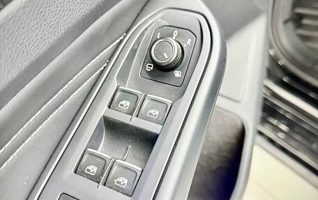 Volkswagen Golf VIII, 2022 год, 1 930 000 рублей, 19 фотография