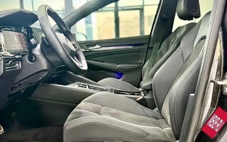 Volkswagen Golf VIII, 2022 год, 1 930 000 рублей, 7 фотография