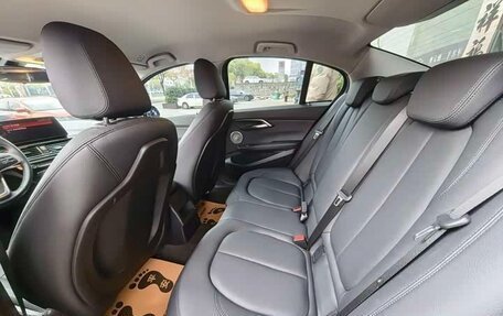 BMW 1 серия, 2022 год, 1 550 000 рублей, 11 фотография