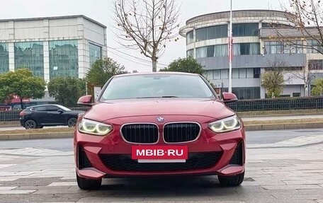 BMW 1 серия, 2022 год, 1 550 000 рублей, 5 фотография