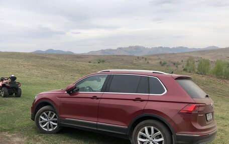 Volkswagen Tiguan II, 2018 год, 3 150 000 рублей, 2 фотография