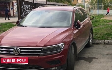 Volkswagen Tiguan II, 2018 год, 3 150 000 рублей, 4 фотография