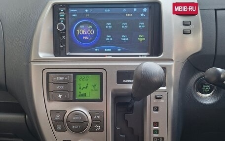 Toyota Ractis I, 2005 год, 600 000 рублей, 14 фотография