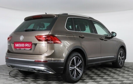Volkswagen Tiguan II, 2017 год, 2 999 000 рублей, 5 фотография