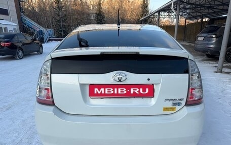 Toyota Prius, 2006 год, 700 000 рублей, 4 фотография