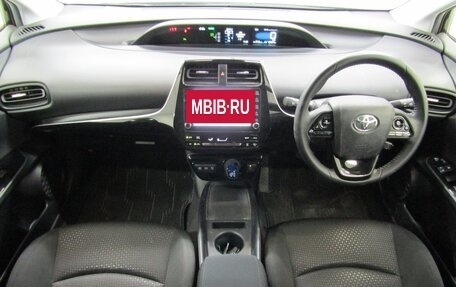 Toyota Prius IV XW50, 2022 год, 1 710 020 рублей, 7 фотография