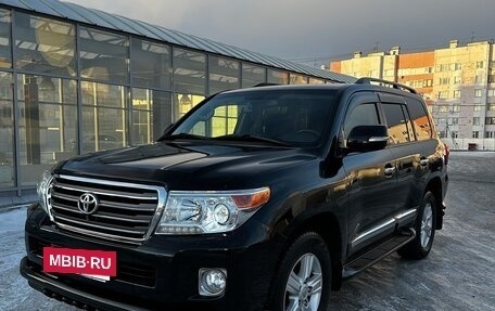 Toyota Land Cruiser 200, 2013 год, 4 700 000 рублей, 2 фотография