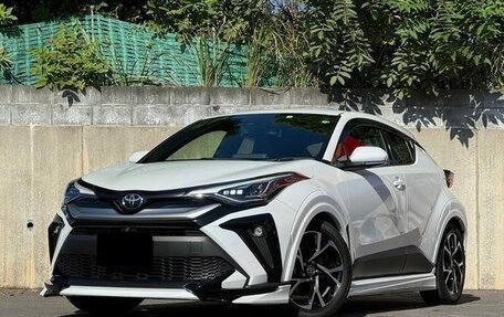 Toyota C-HR I рестайлинг, 2022 год, 1 915 000 рублей, 1 фотография