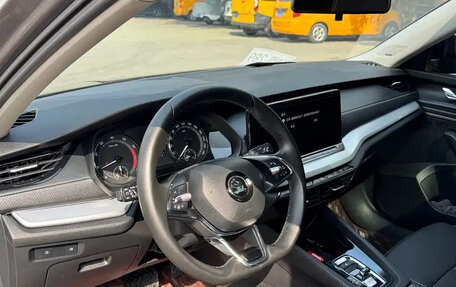 Skoda Octavia IV, 2022 год, 1 590 000 рублей, 15 фотография