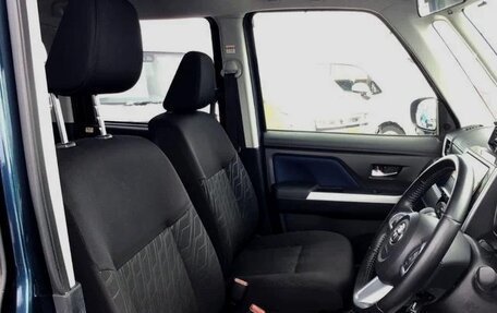 Toyota Roomy I, 2022 год, 972 000 рублей, 5 фотография