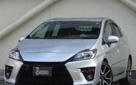 Toyota Prius, 2015 год, 970 000 рублей, 2 фотография