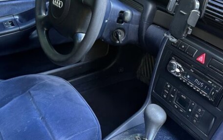 Audi A4, 1999 год, 200 000 рублей, 4 фотография