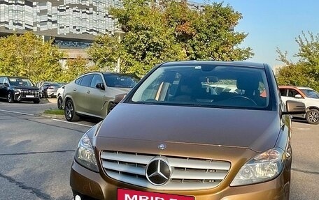 Mercedes-Benz B-Класс, 2013 год, 1 050 000 рублей, 18 фотография