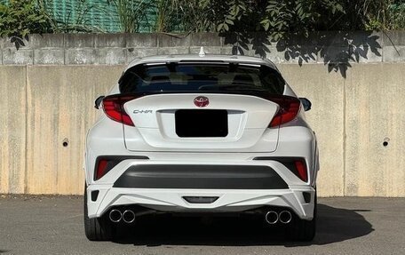 Toyota C-HR I рестайлинг, 2022 год, 1 915 000 рублей, 4 фотография